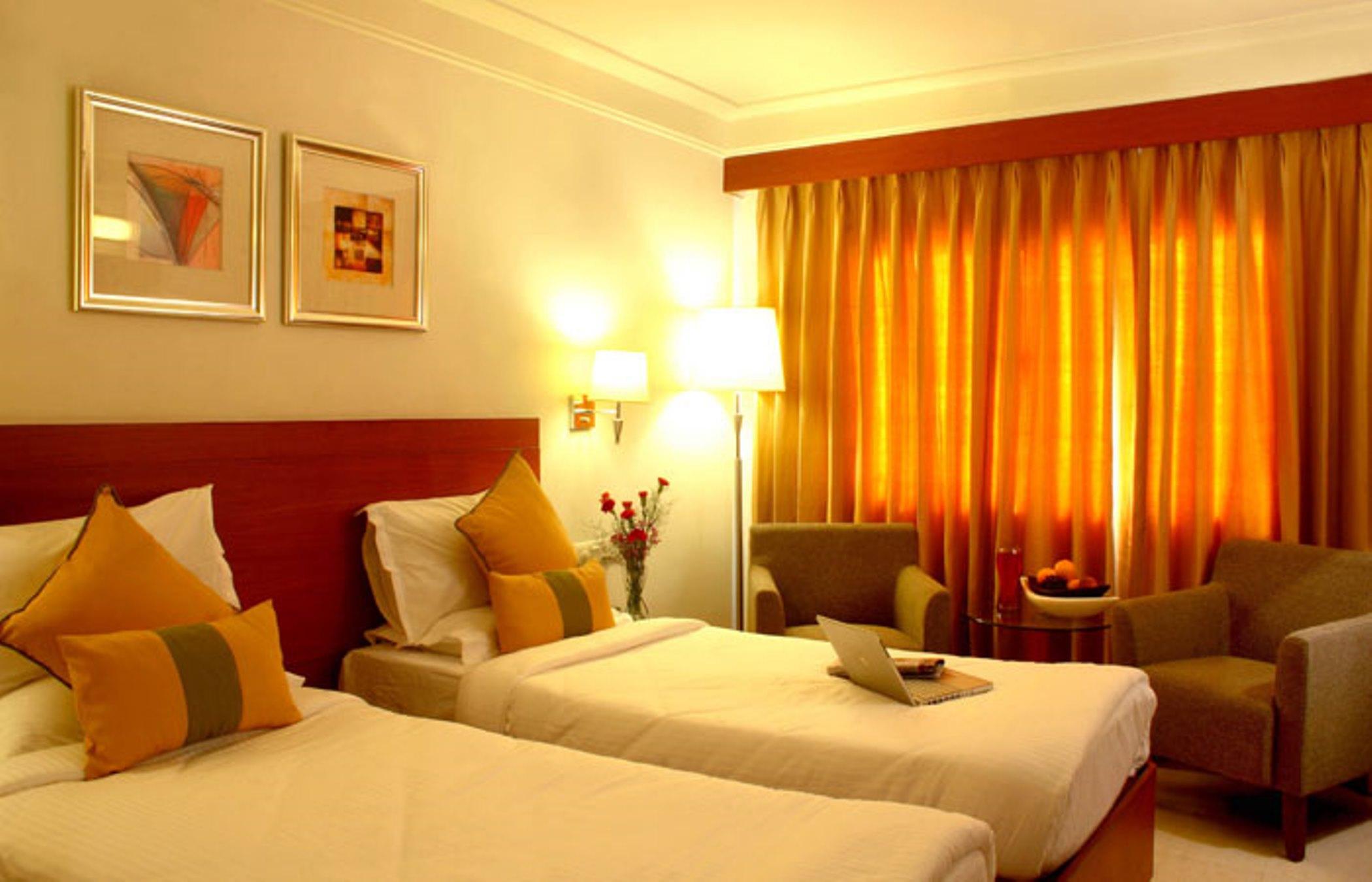 Hampshire Plaza Hotel Hyderabad Ngoại thất bức ảnh