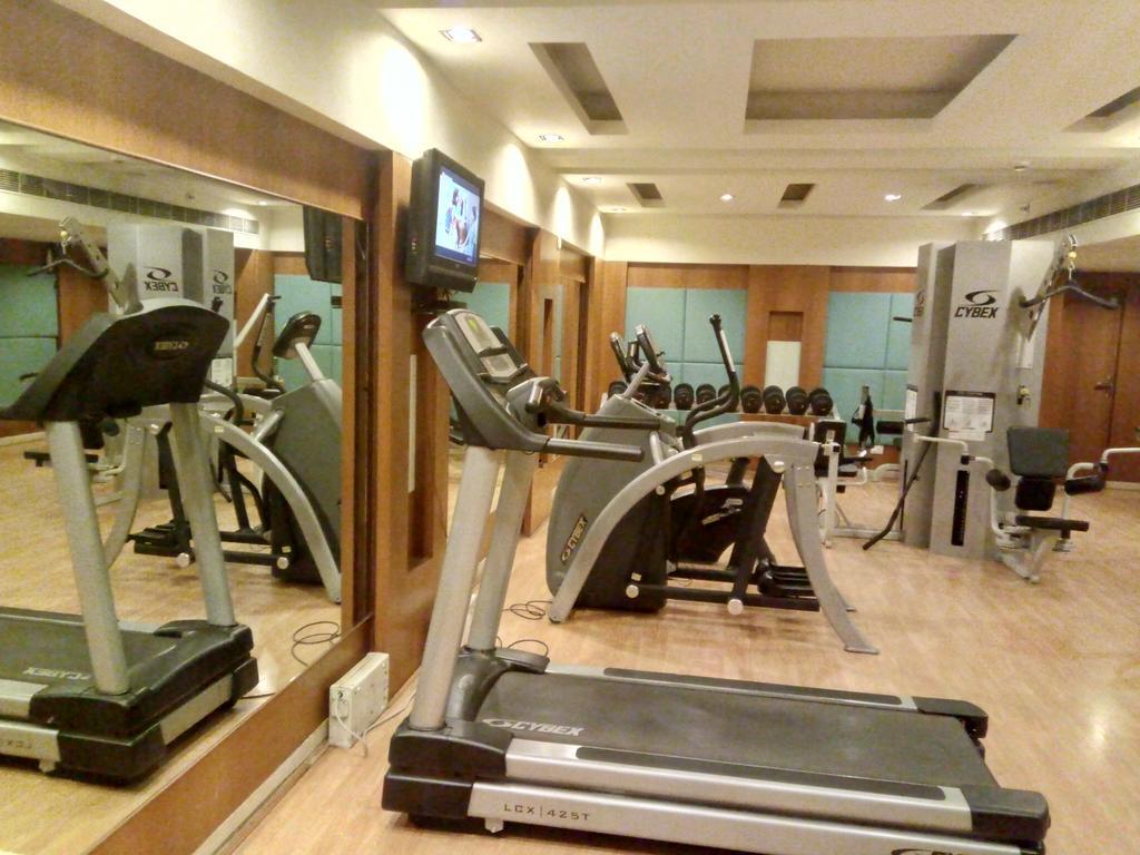 Hampshire Plaza Hotel Hyderabad Ngoại thất bức ảnh