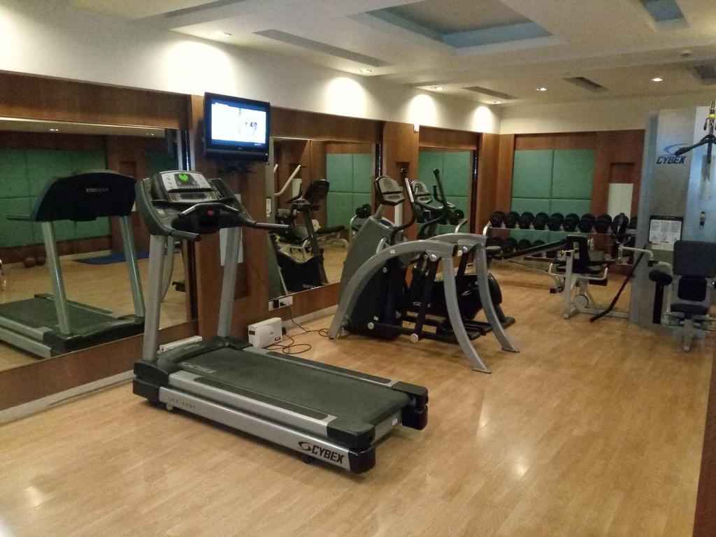 Hampshire Plaza Hotel Hyderabad Ngoại thất bức ảnh
