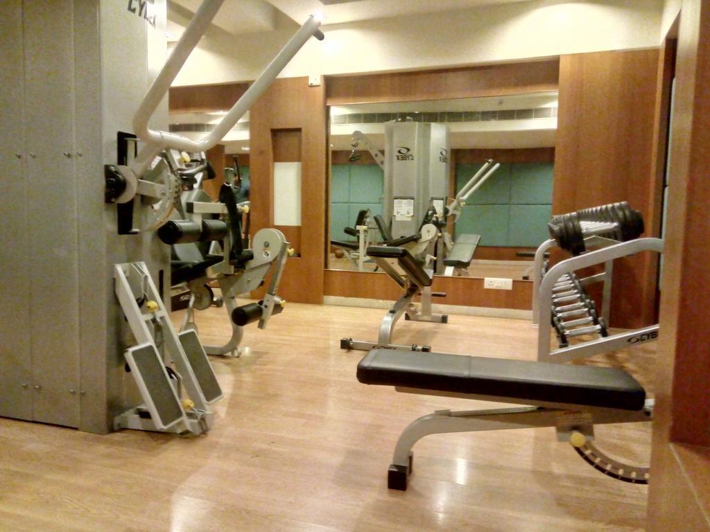 Hampshire Plaza Hotel Hyderabad Ngoại thất bức ảnh