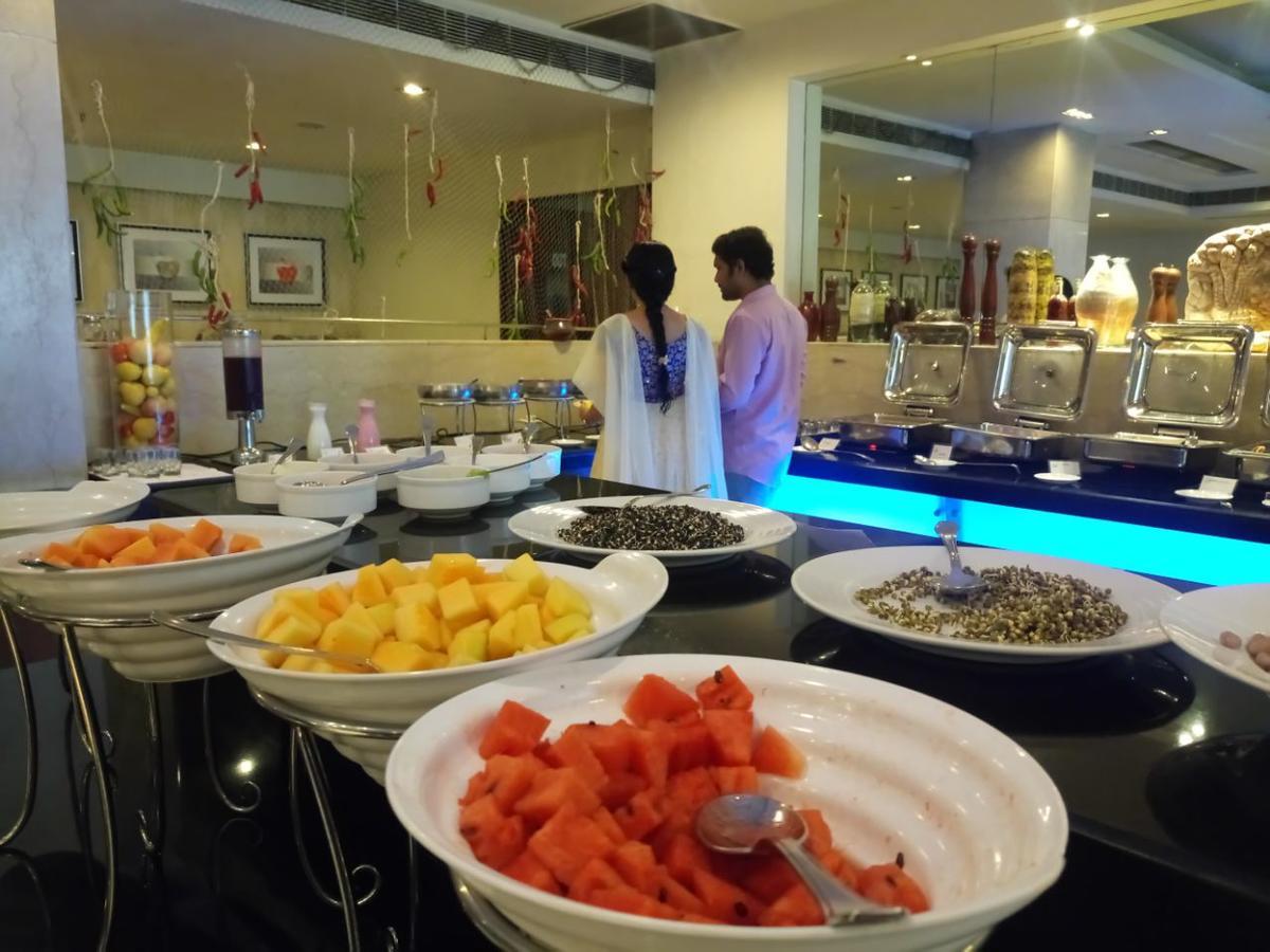Hampshire Plaza Hotel Hyderabad Ngoại thất bức ảnh