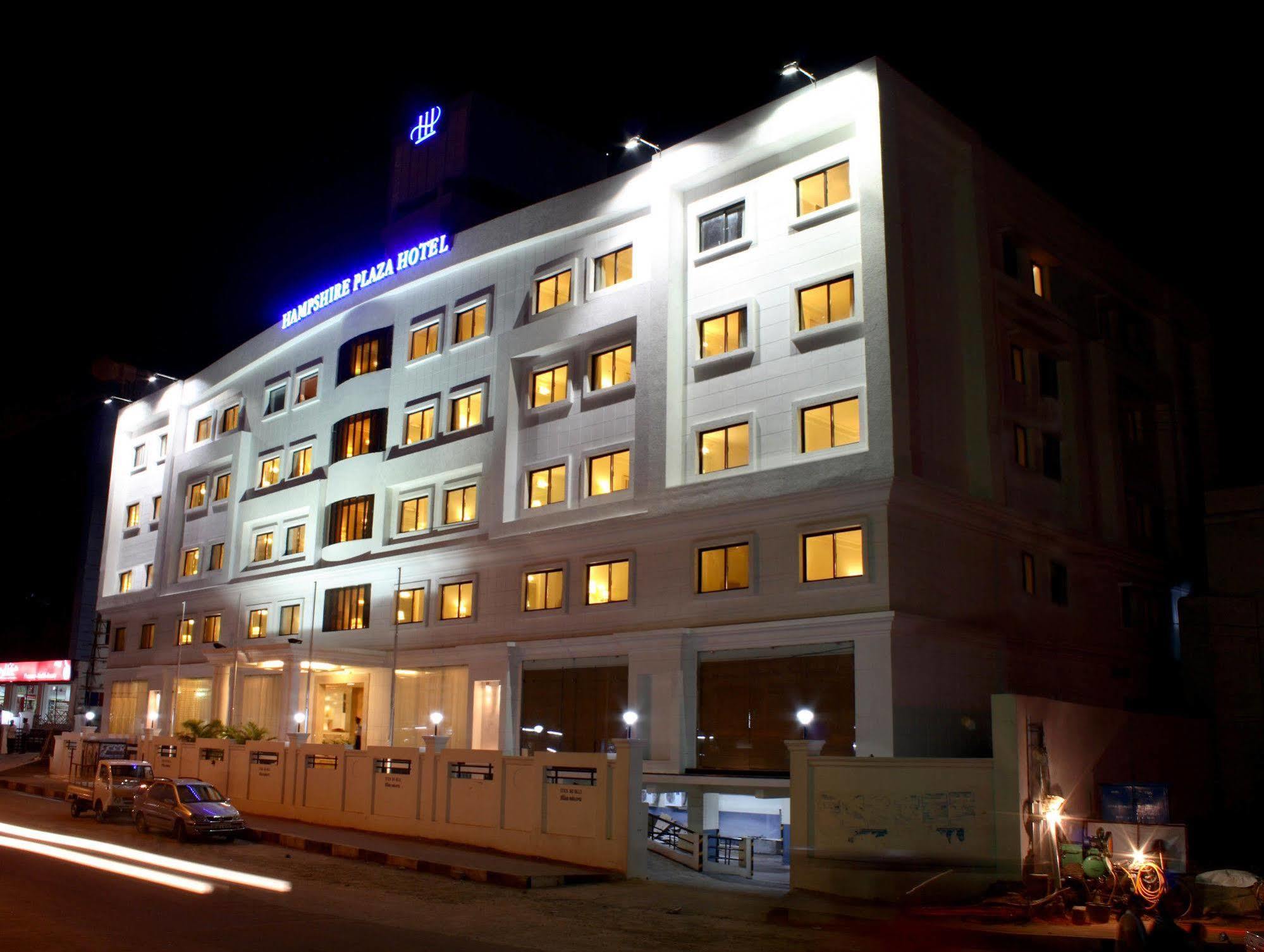 Hampshire Plaza Hotel Hyderabad Ngoại thất bức ảnh